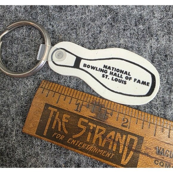 National Bowling Hall Of Fame St. Louis Keychain - Picture 2 of 3